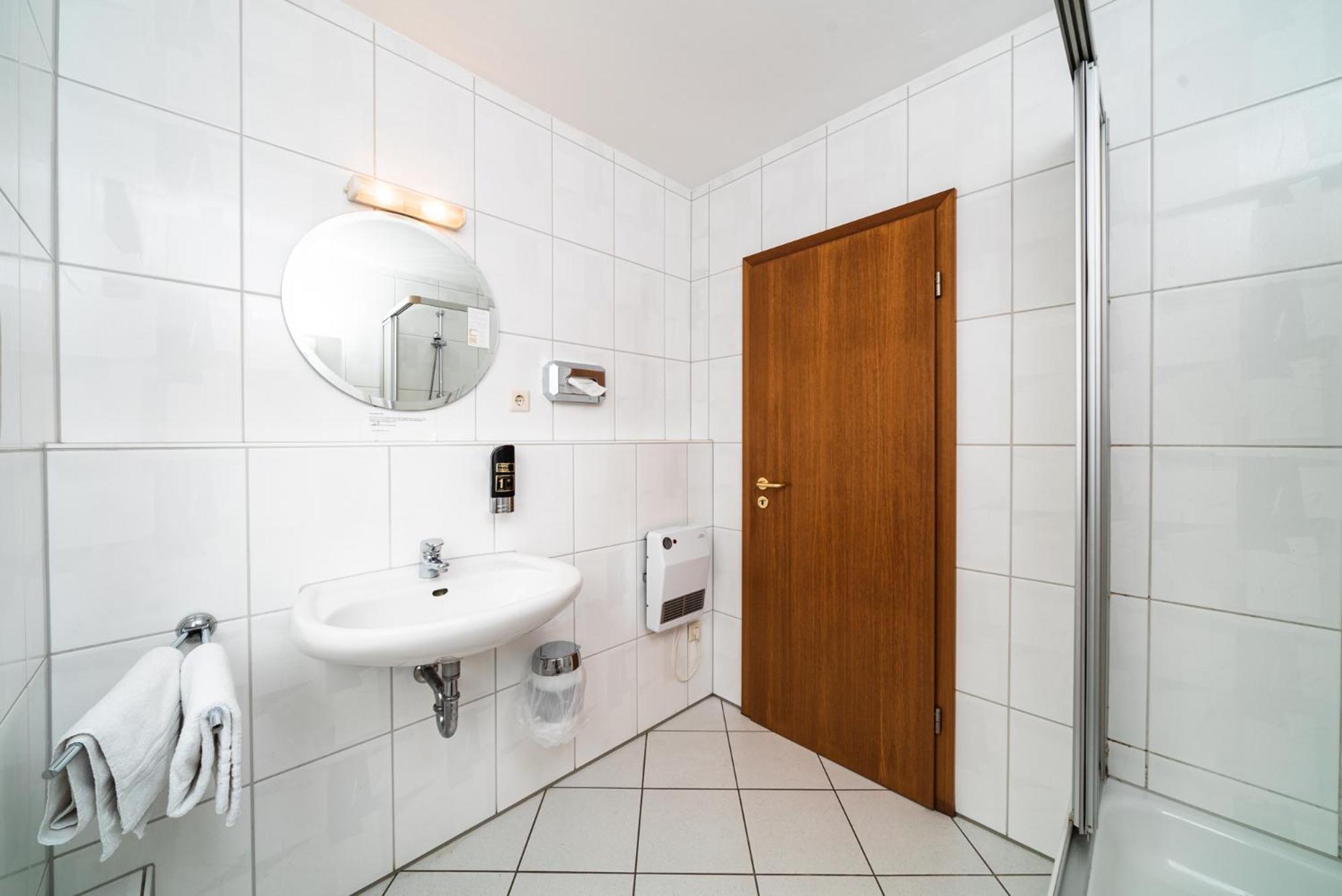 G & L Hotel Dortmund Eksteriør billede